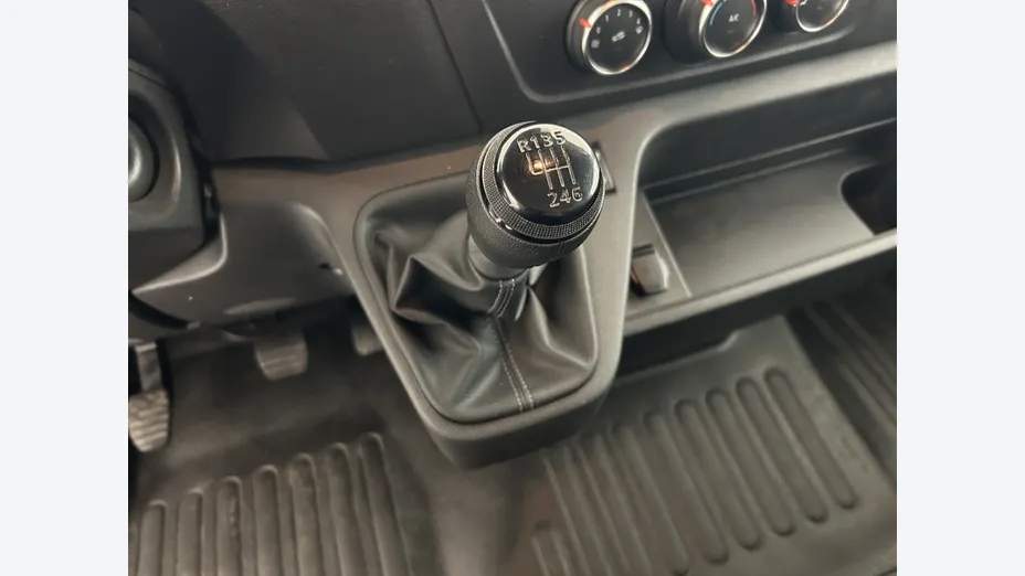 RENAULT Master -