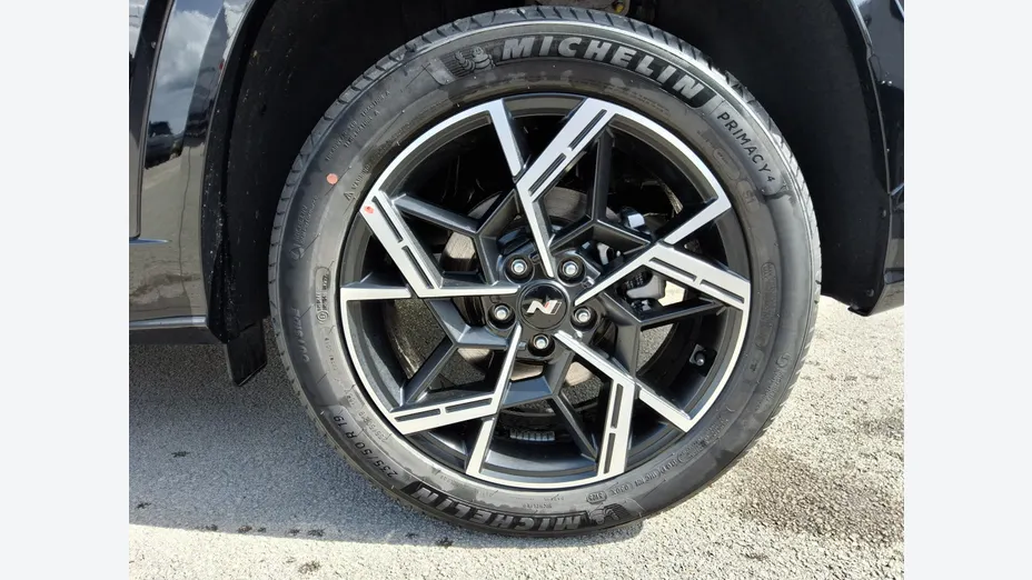 HYUNDAI Tucson -