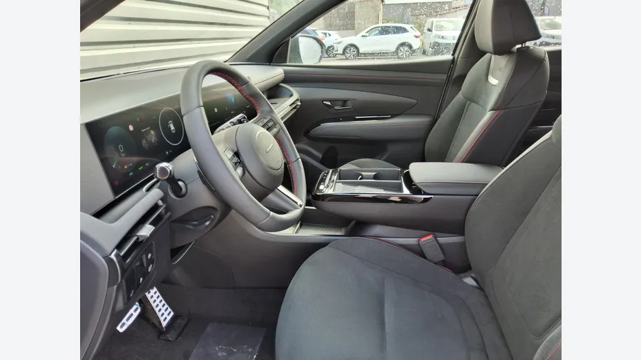 HYUNDAI Tucson -