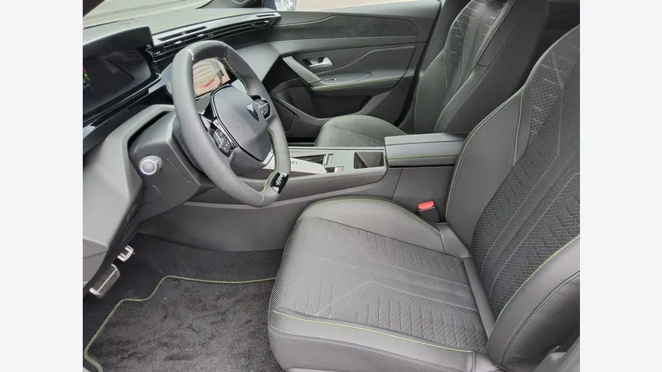 PEUGEOT 308 -