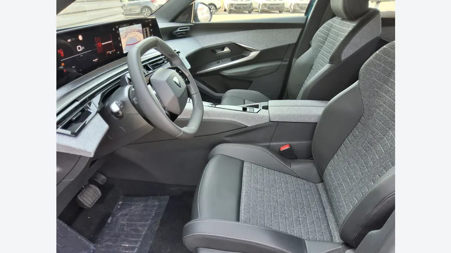 PEUGEOT 3008 -