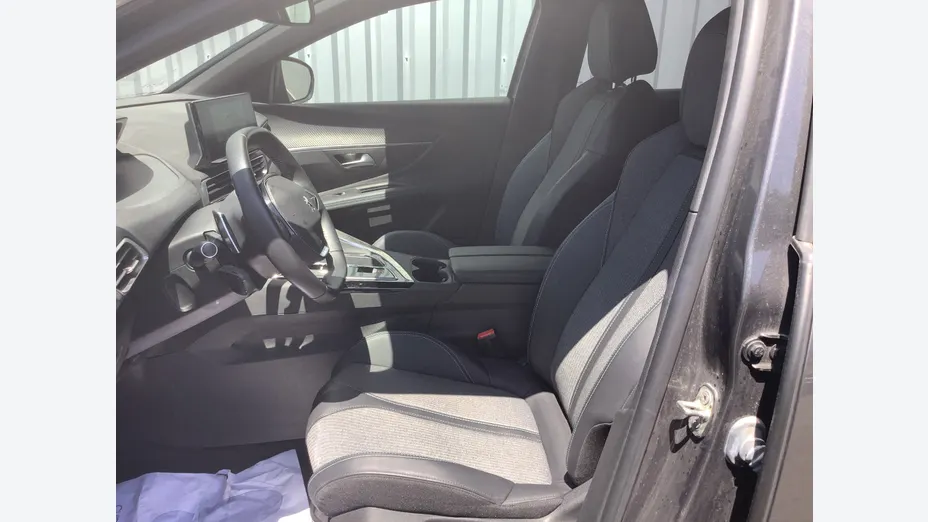 PEUGEOT 3008 -