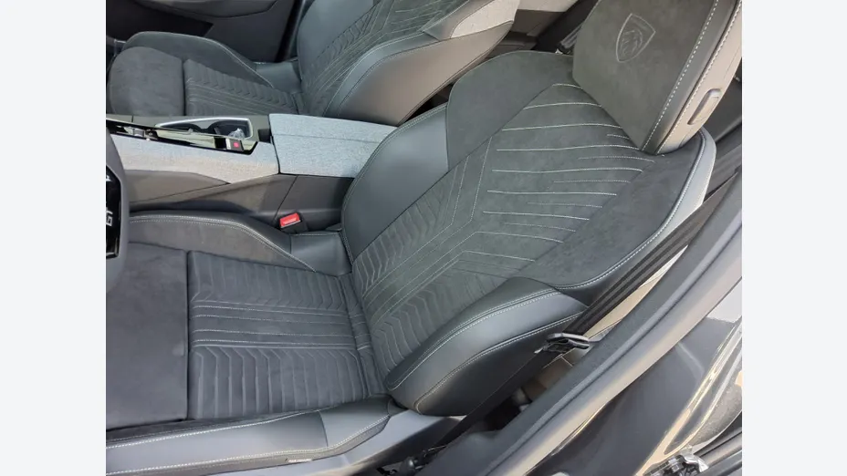 PEUGEOT 3008 -