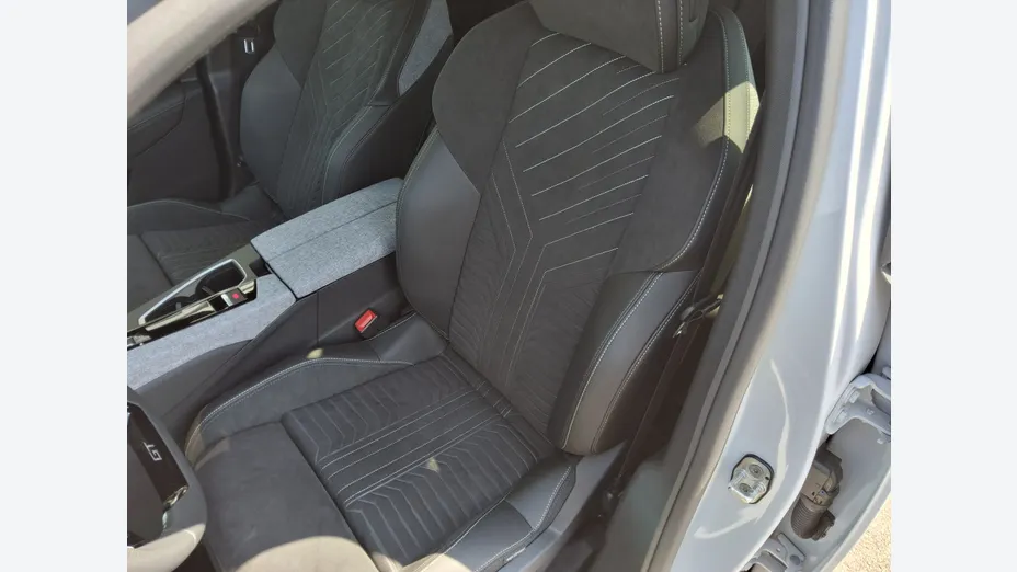 PEUGEOT 3008 -