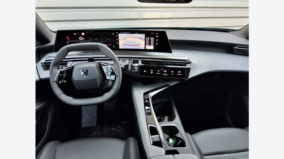 PEUGEOT 3008 -