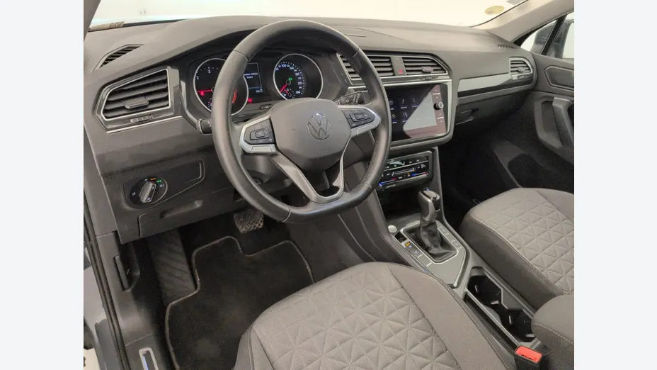 Volkswagen Tiguan -