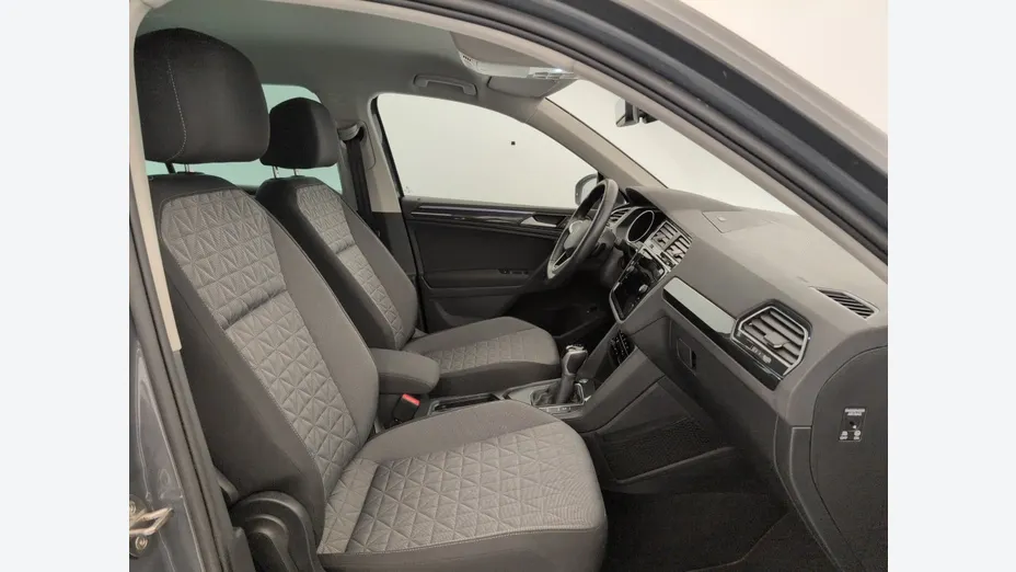 Volkswagen Tiguan -