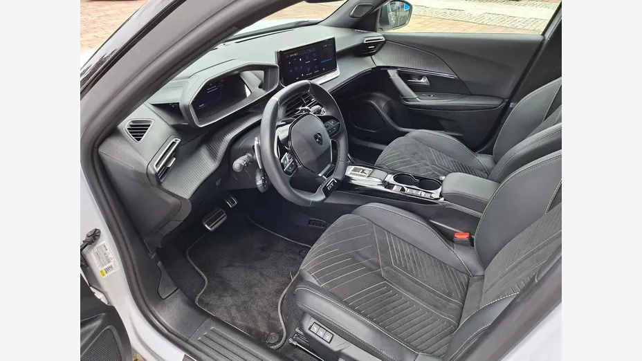 PEUGEOT 2008 2008 PureTech mHEV GT e-DCS6