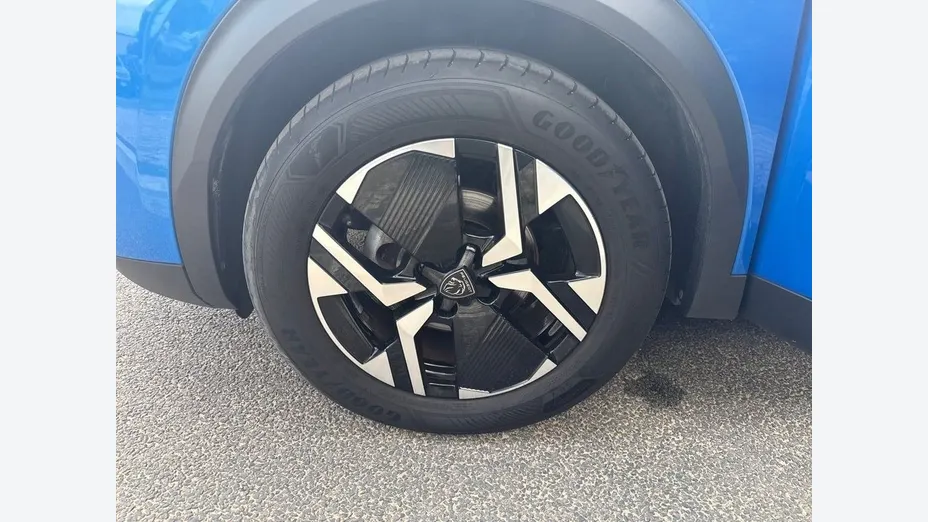 PEUGEOT 2008 2008 PureTech 130 Allure S&S EAT8
