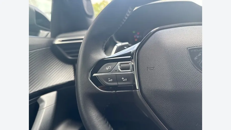 PEUGEOT 2008 2008 PureTech 130 Allure S&S EAT8