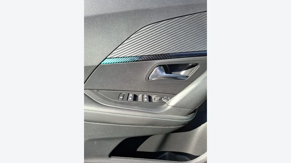 PEUGEOT 2008 2008 1.2 PureTech Allure Pack S&S EAT8